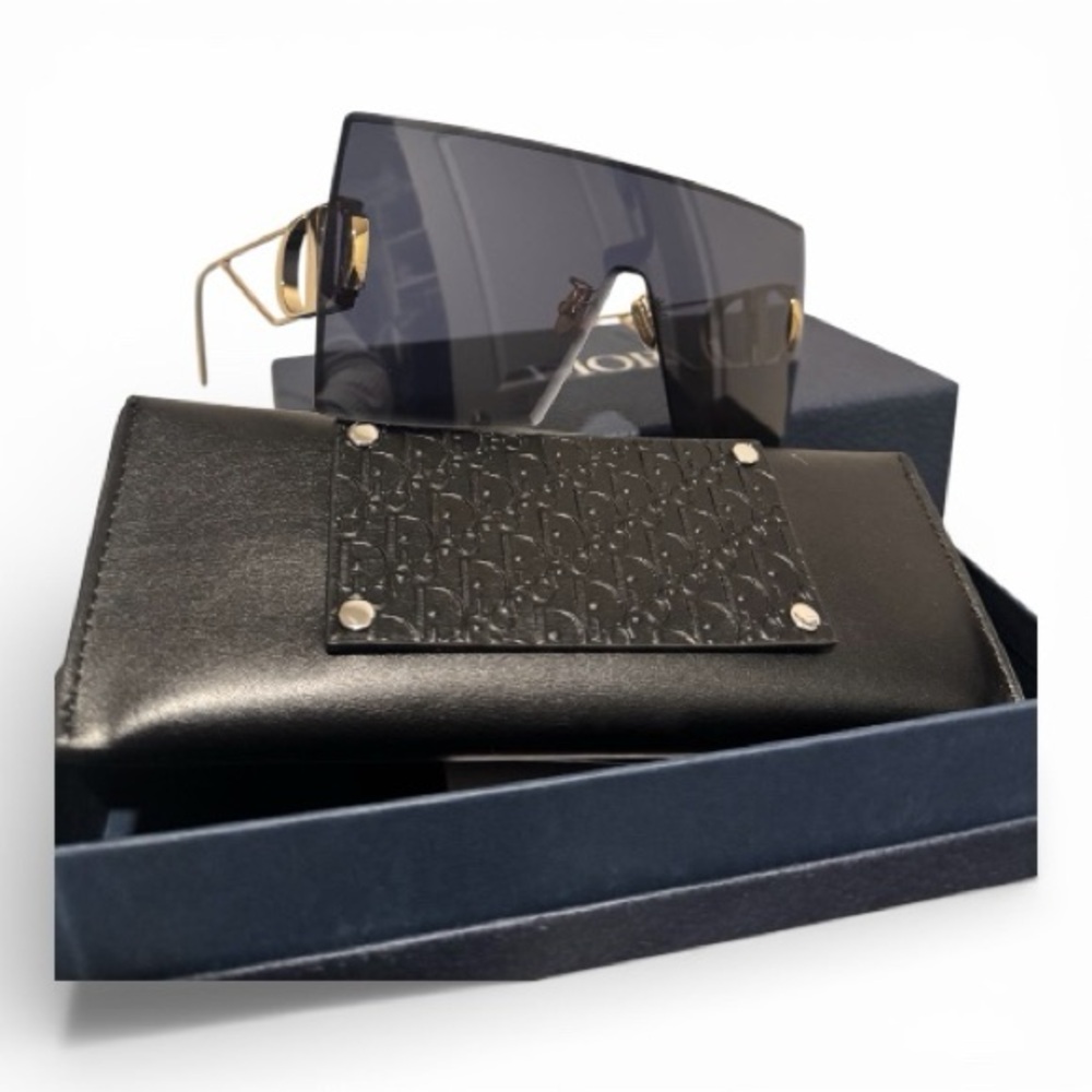 ✨💎DIOR💎✨30MONTAIGNE M1U SUNNIES IN BLACK/GOLDTONE FULL INCLUSION AUTHENTICATED!